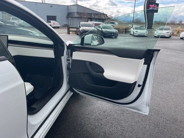 2021 Tesla Model S - Image 17 of 20