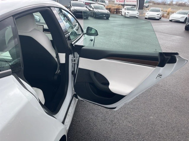 2021 Tesla Model S - Image 14 of 20