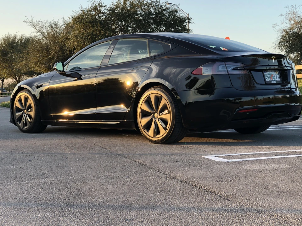 2021 Tesla Model S - Image 14 of 31