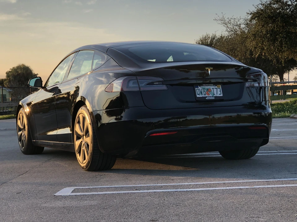 2021 Tesla Model S - Image 16 of 31