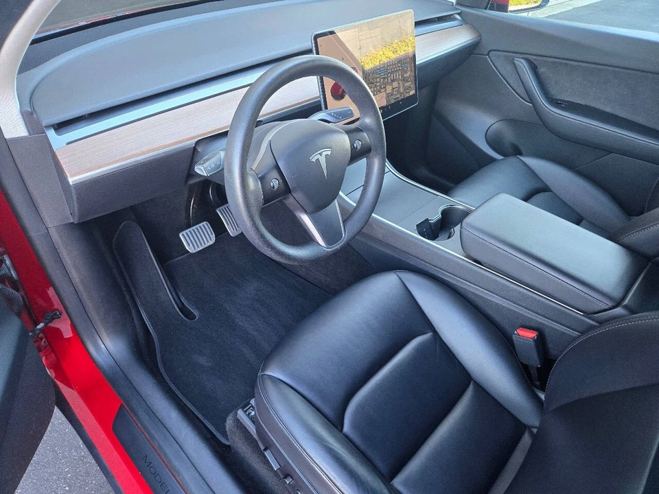 2021 Tesla Model S - Image 19 of 21