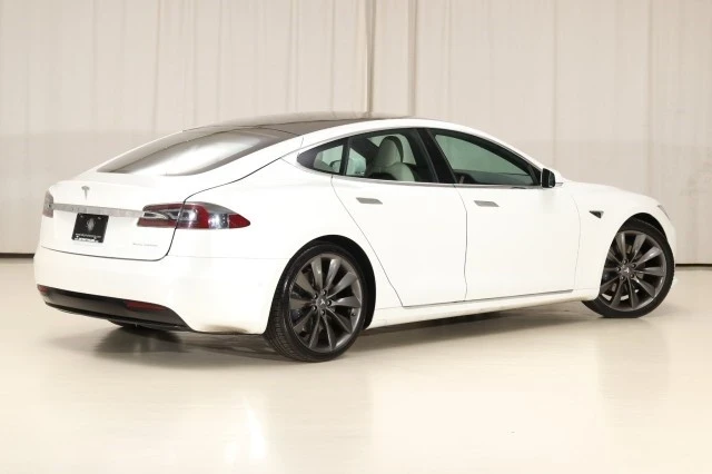 2021 Tesla Model S - Image 17 of 21