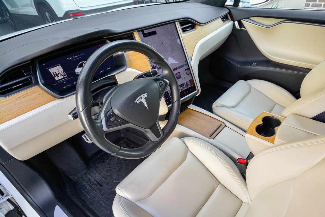2021 Tesla Model S - Image 25 of 31