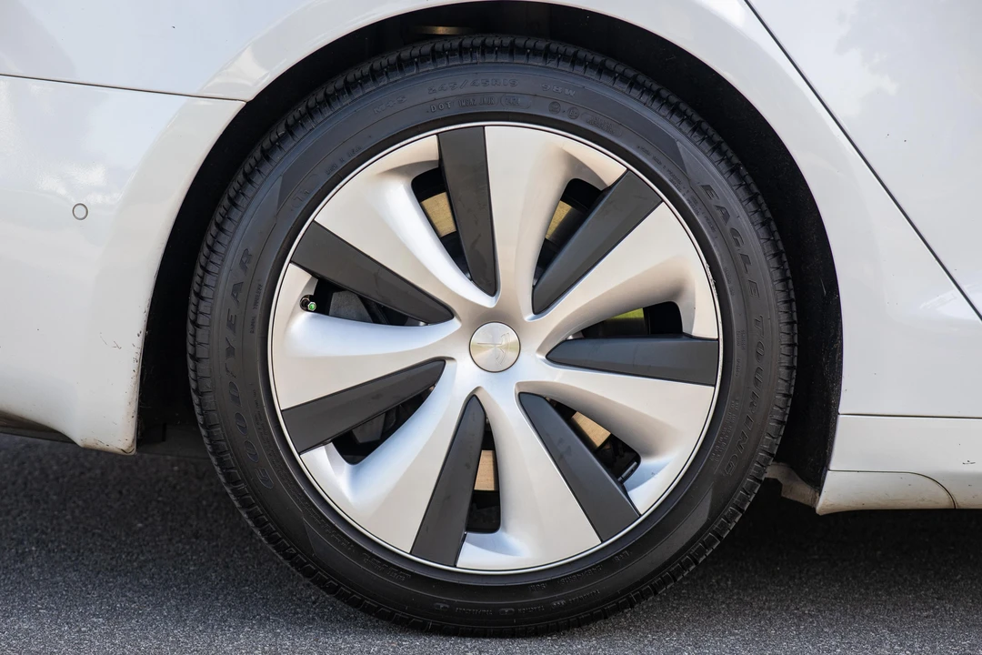 2021 Tesla Model S - Image 23 of 31