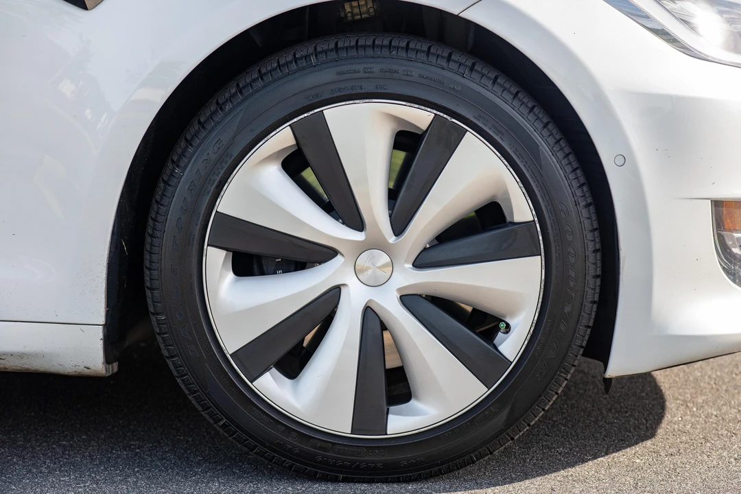 2021 Tesla Model S - Image 24 of 31