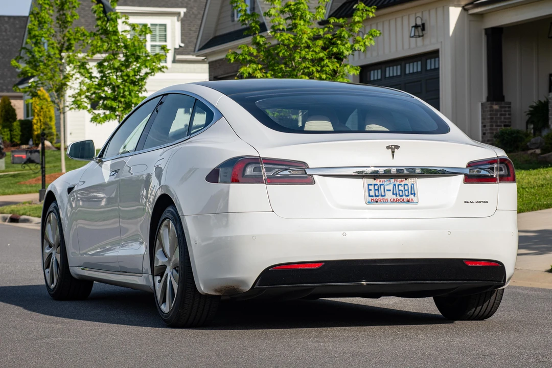 2021 Tesla Model S - Image 7 of 31