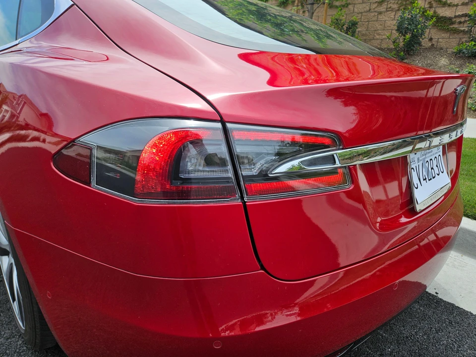 2021 Tesla Model S - Image 28 of 31