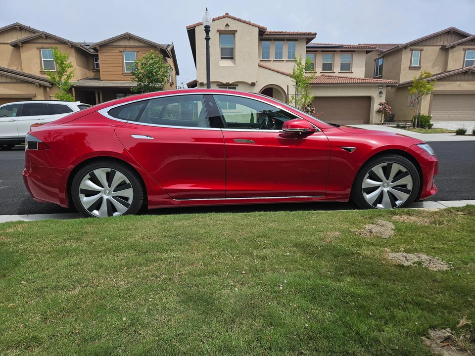 2021 Tesla Model S - Image 19 of 31