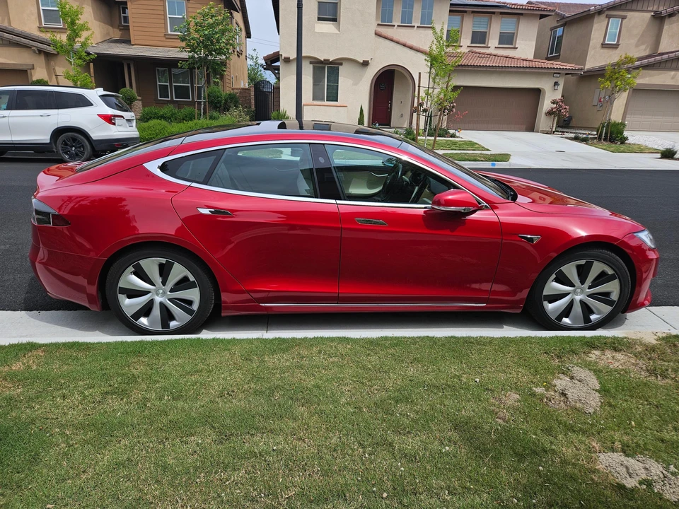 2021 Tesla Model S - Image 20 of 31