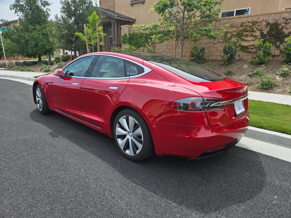 2021 Tesla Model S - Image 12 of 31