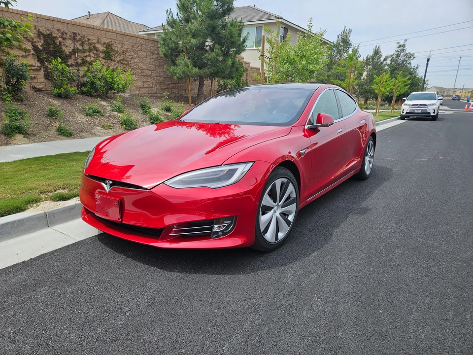 2021 Tesla Model S - Image 8 of 31