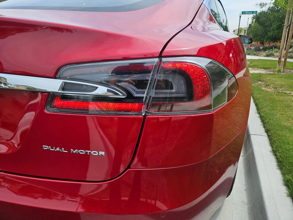 2021 Tesla Model S - Image 29 of 31