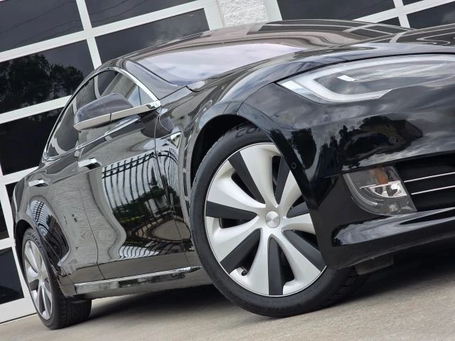 2021 Tesla Model S - Image 8 of 21