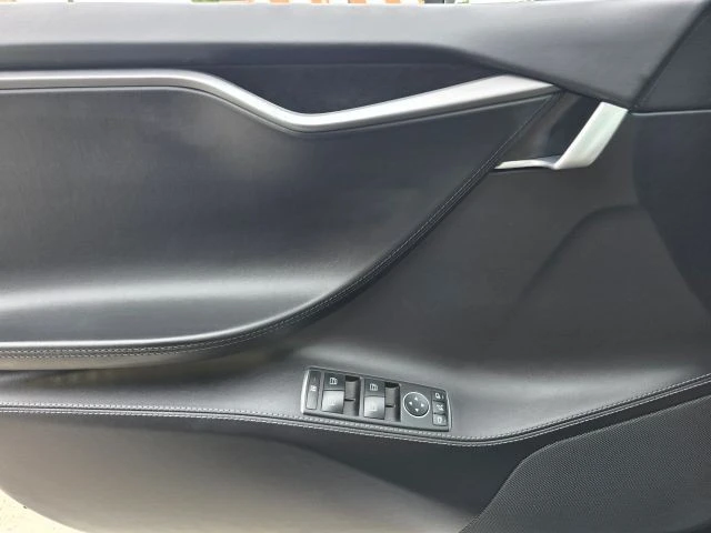 2021 Tesla Model S - Image 19 of 21
