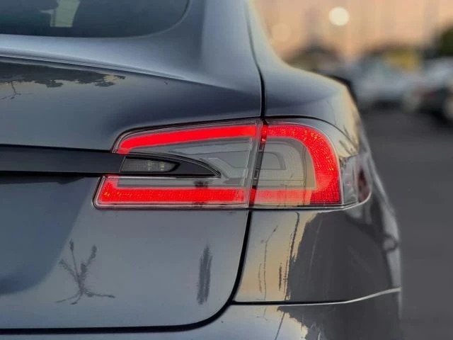 2021 Tesla Model S - Image 11 of 12