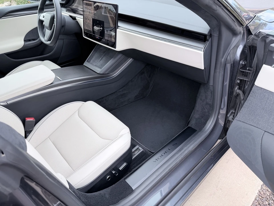 2021 Tesla Model S Plaid - Image 10 of 11