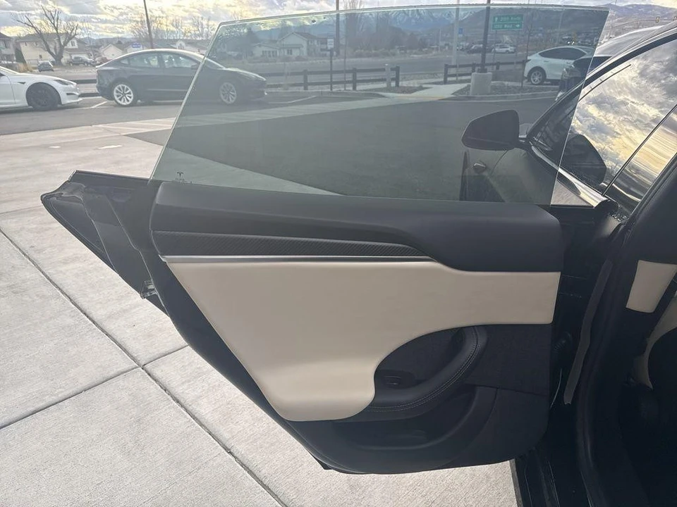 2021 Tesla Model S Plaid - Image 14 of 21