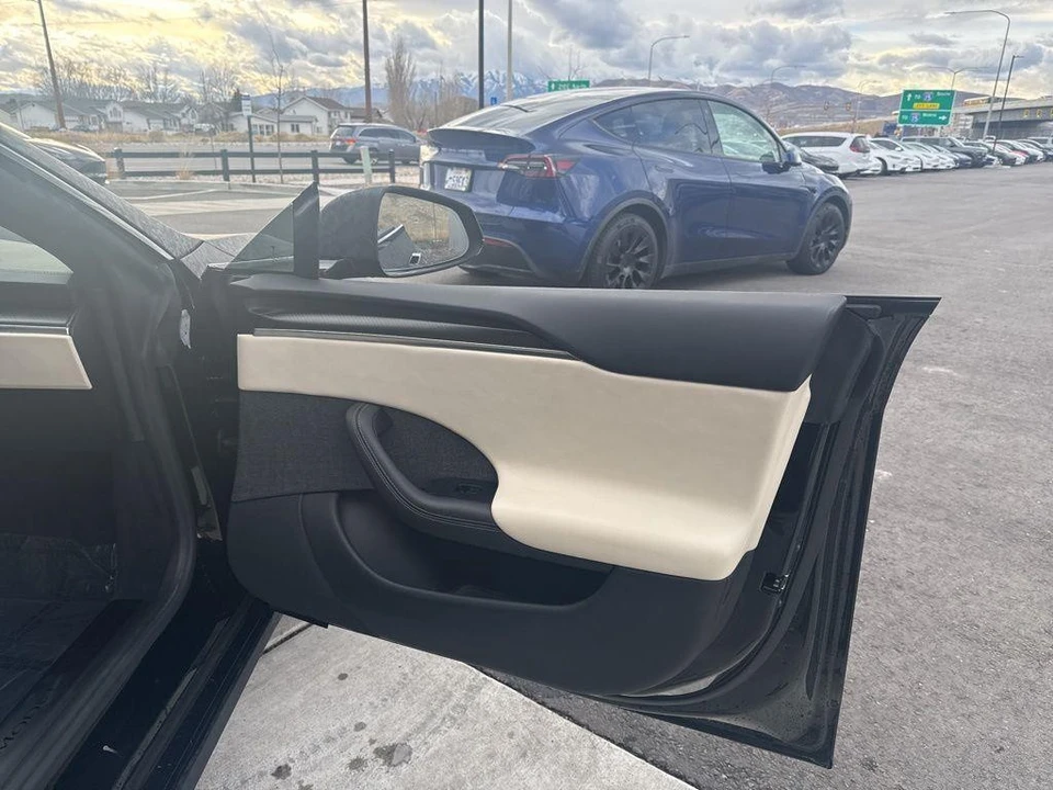 2021 Tesla Model S Plaid - Image 22 of 27
