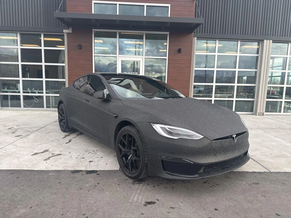 2021 Tesla Model S Plaid - Image 2 of 27