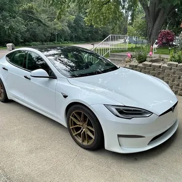 2021 Tesla Model S Plaid