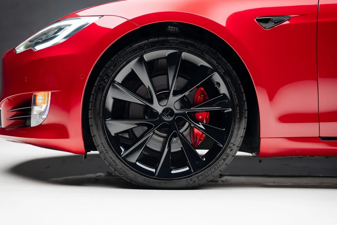 2021 Tesla Model S Plaid - Image 18 of 21