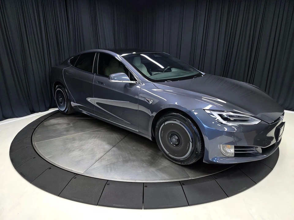 2021 Tesla Model S Plaid - Image 14 of 21