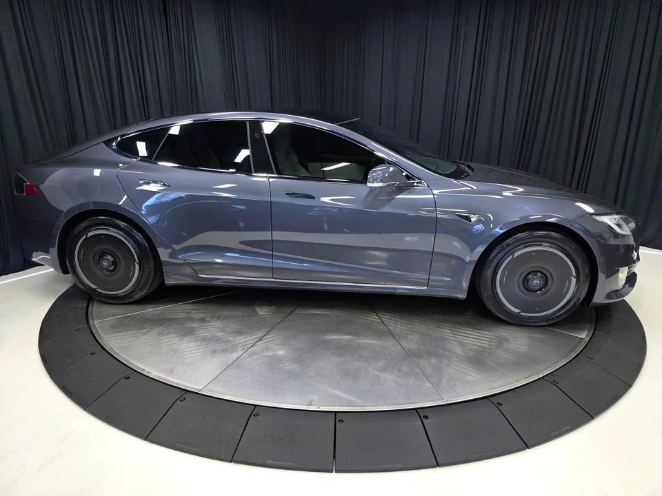 2021 Tesla Model S Plaid - Image 13 of 21