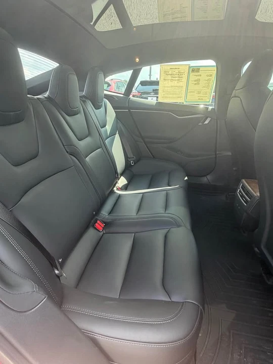 2021 Tesla Model S Plaid - Image 5 of 8