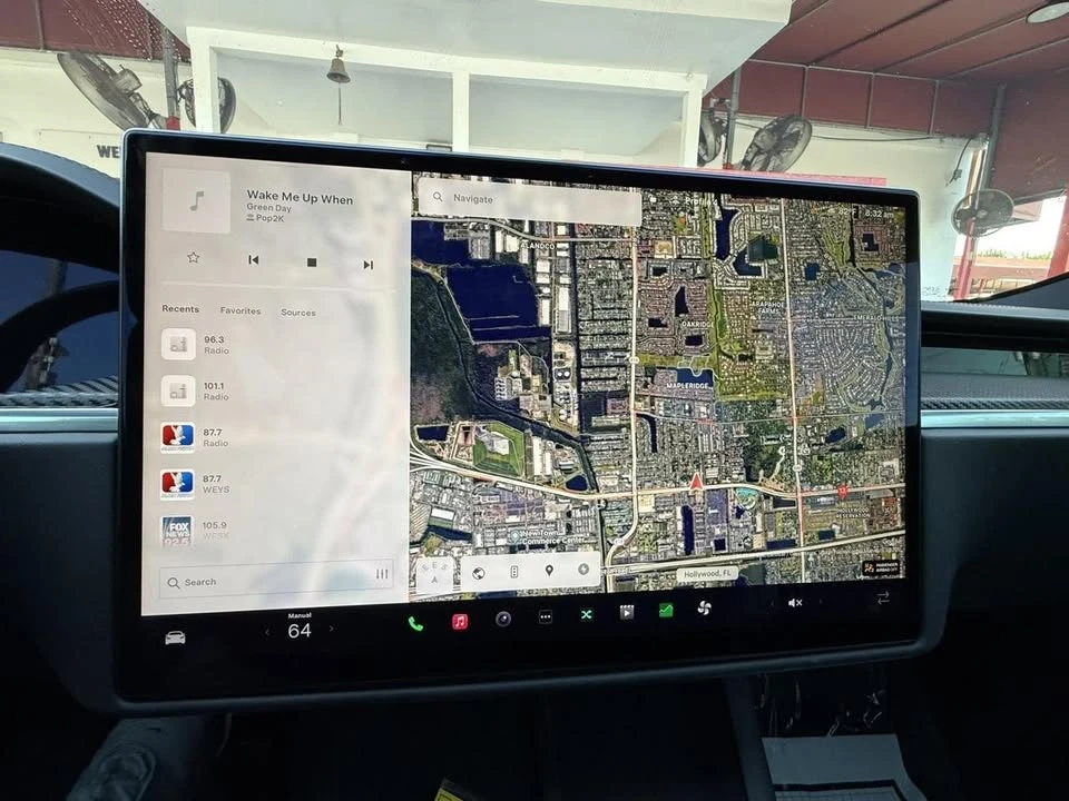 2021 Tesla Model S Plaid - Image 14 of 20