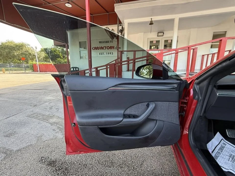 2021 Tesla Model S Plaid - Image 18 of 20