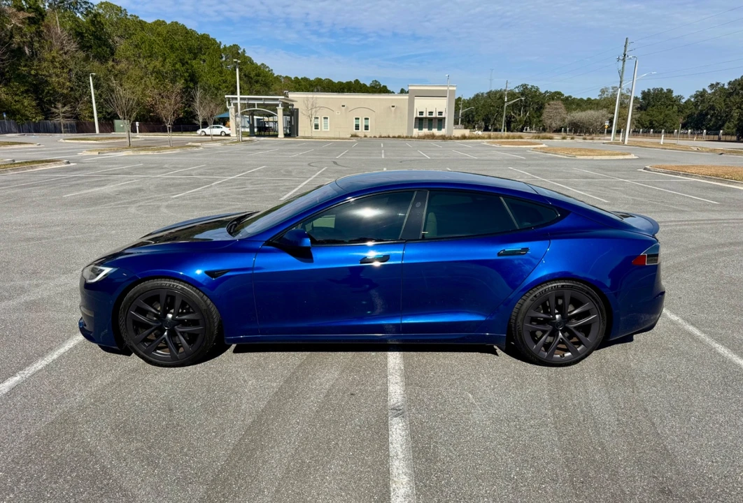 2021 Tesla Model S Plaid - Image 2 of 21