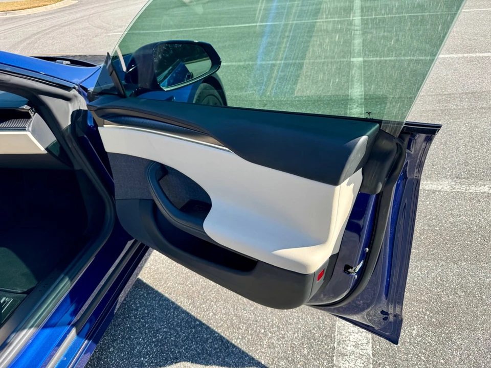2021 Tesla Model S Plaid - Image 20 of 21