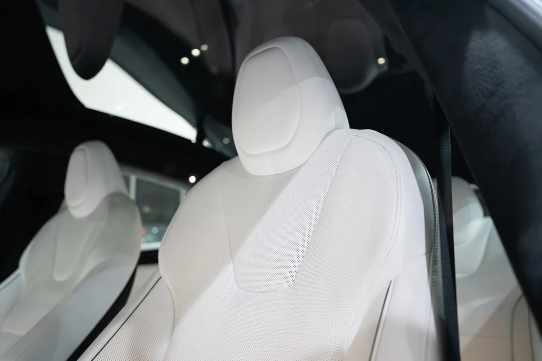 2021 Tesla Model S Plaid - Image 13 of 21