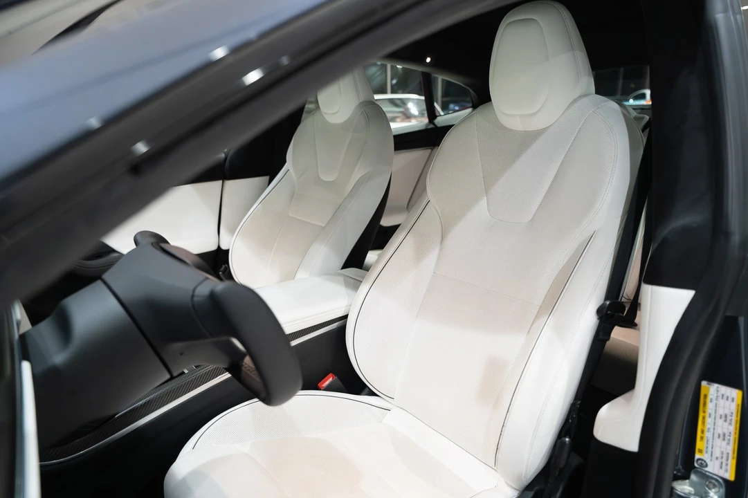 2021 Tesla Model S Plaid - Image 10 of 12