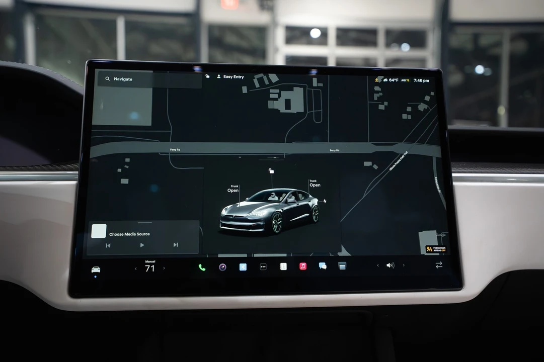 2021 Tesla Model S Plaid - Image 20 of 21