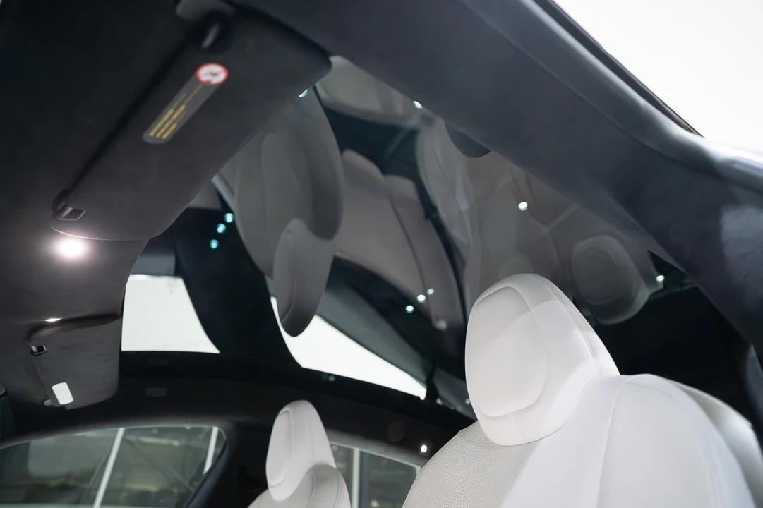 2021 Tesla Model S Plaid - Image 14 of 21