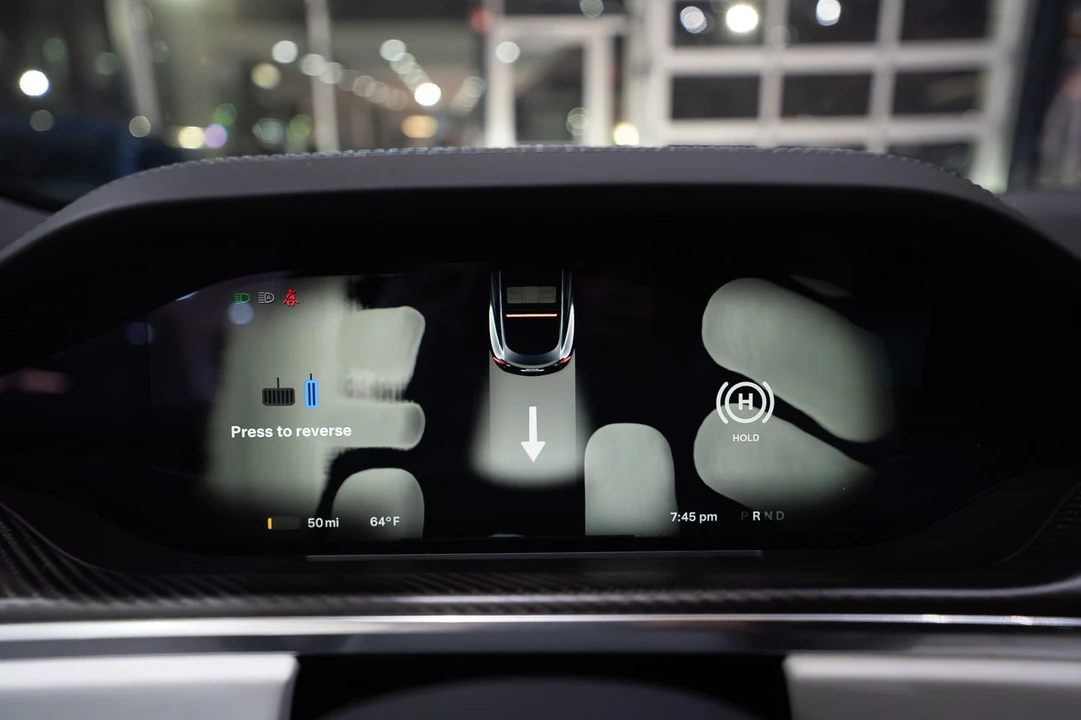 2021 Tesla Model S Plaid - Image 19 of 21