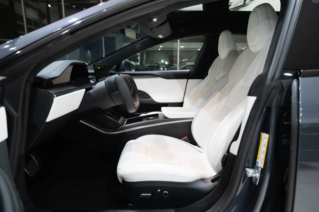 2021 Tesla Model S Plaid - Image 9 of 12