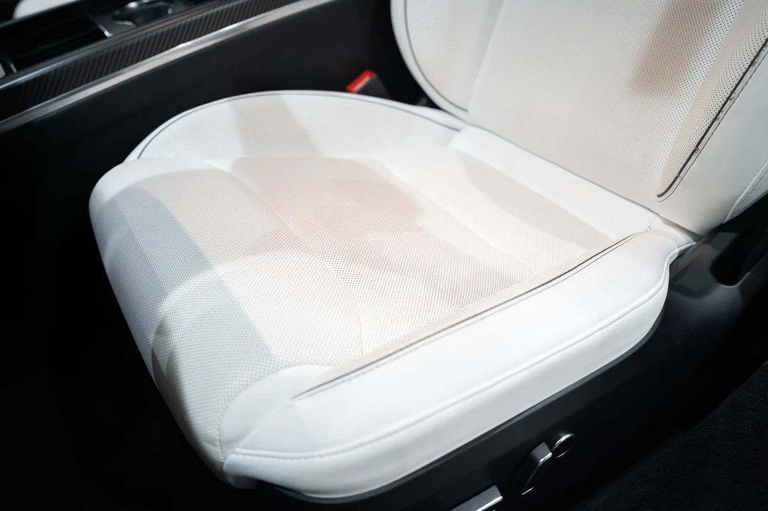 2021 Tesla Model S Plaid - Image 11 of 12
