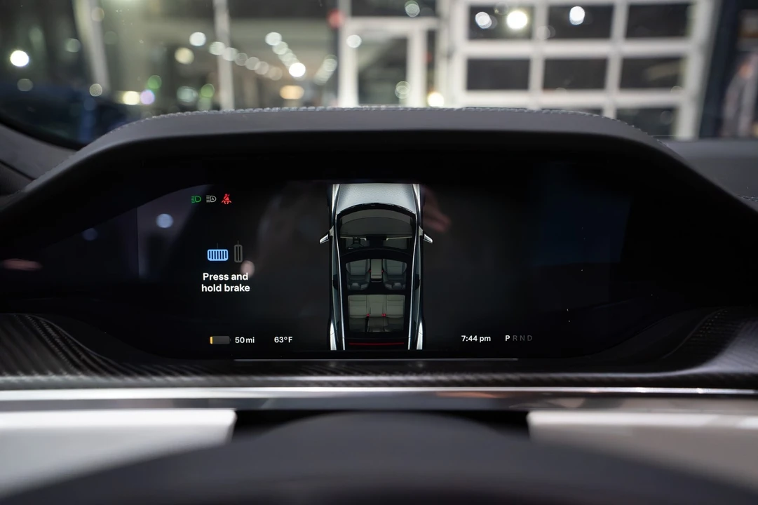 2021 Tesla Model S Plaid - Image 17 of 21