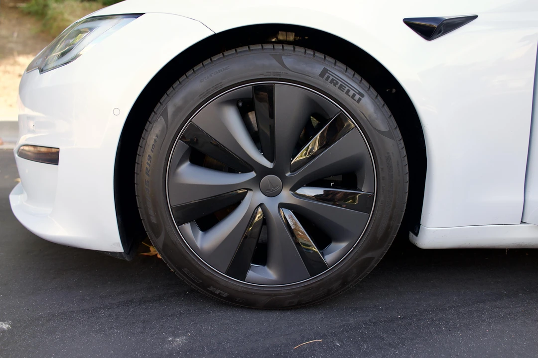 2021 Tesla Model S Plaid - Image 27 of 31