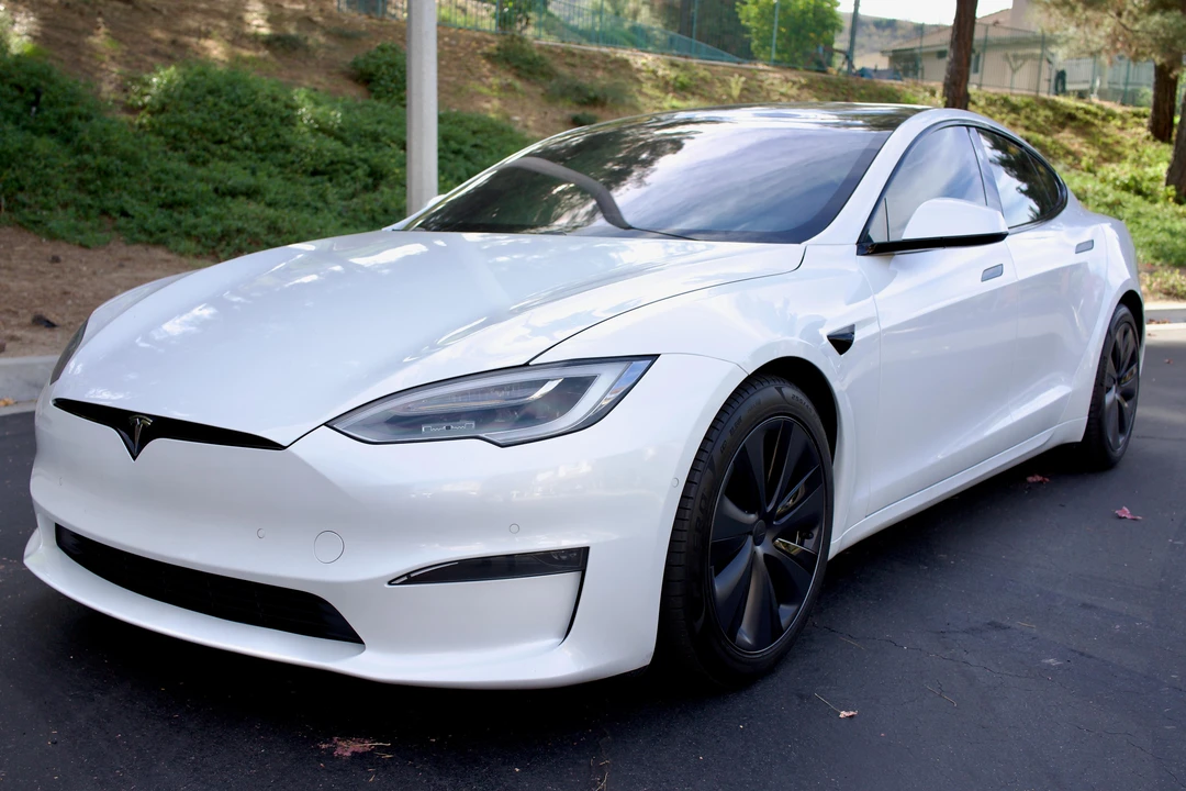 2021 Tesla Model S Plaid - Image 8 of 31