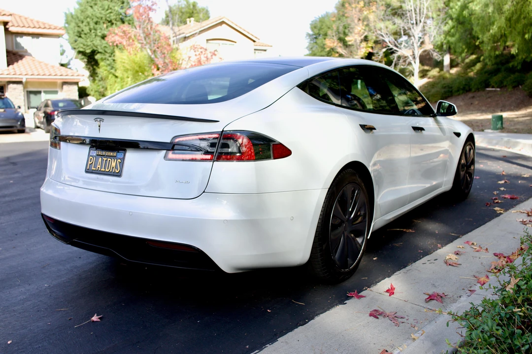 2021 Tesla Model S Plaid - Image 11 of 31
