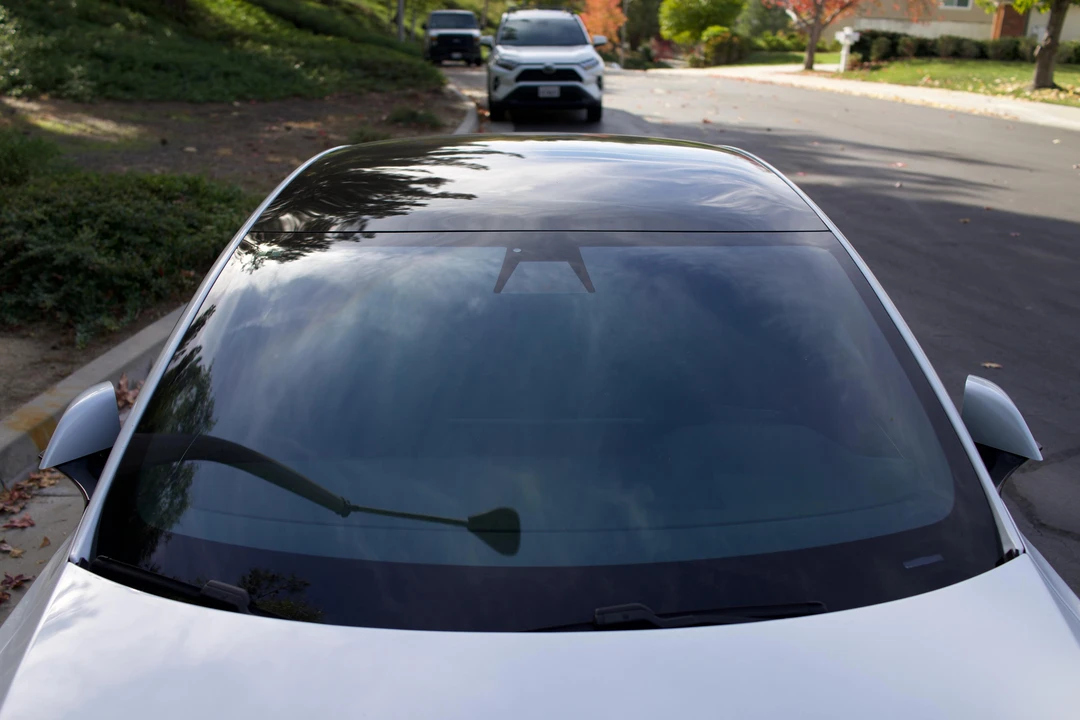 2021 Tesla Model S Plaid - Image 18 of 31