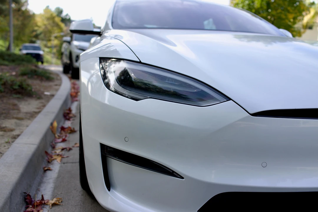 2021 Tesla Model S Plaid - Image 13 of 31