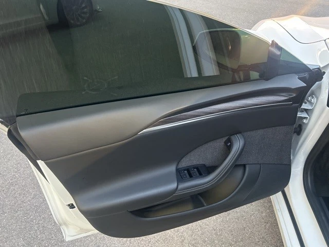 2021 Tesla Model S Plaid - Image 11 of 21