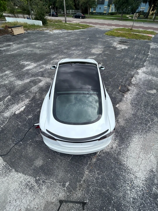 2021 Tesla Model S Plaid - Image 15 of 31