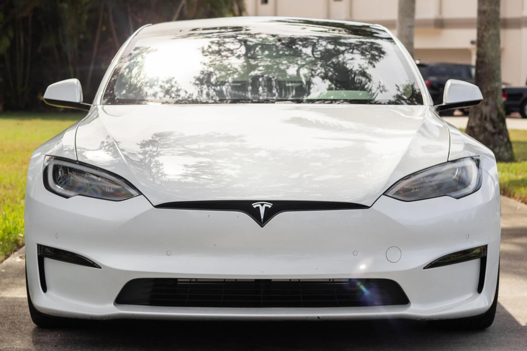 2021 Tesla Model S Plaid - Image 2 of 31