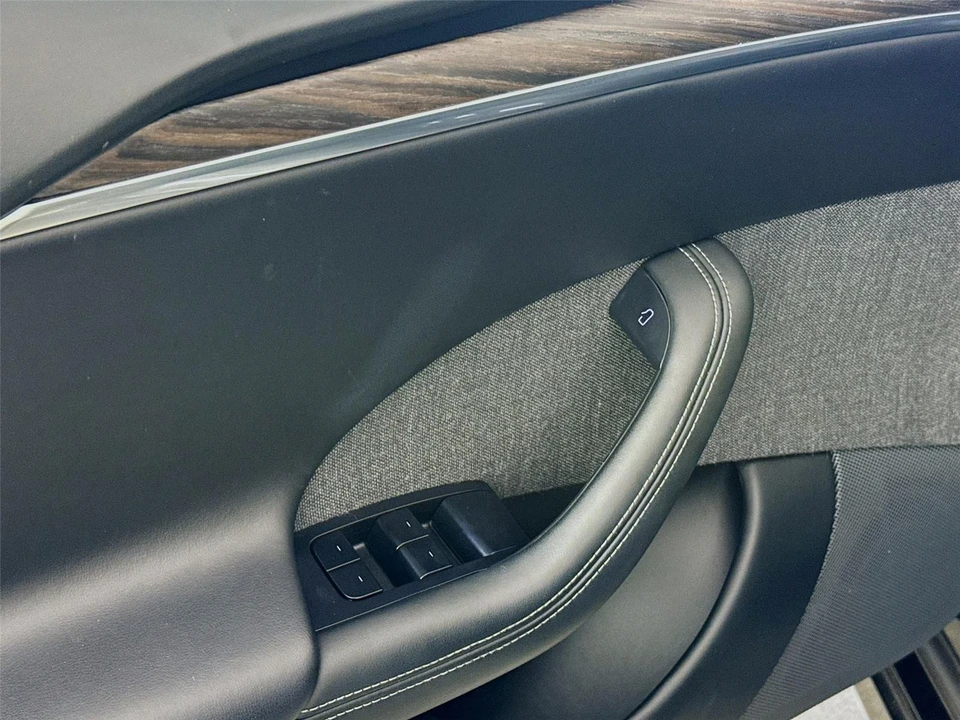 2021 Tesla Model S Plaid - Image 17 of 21