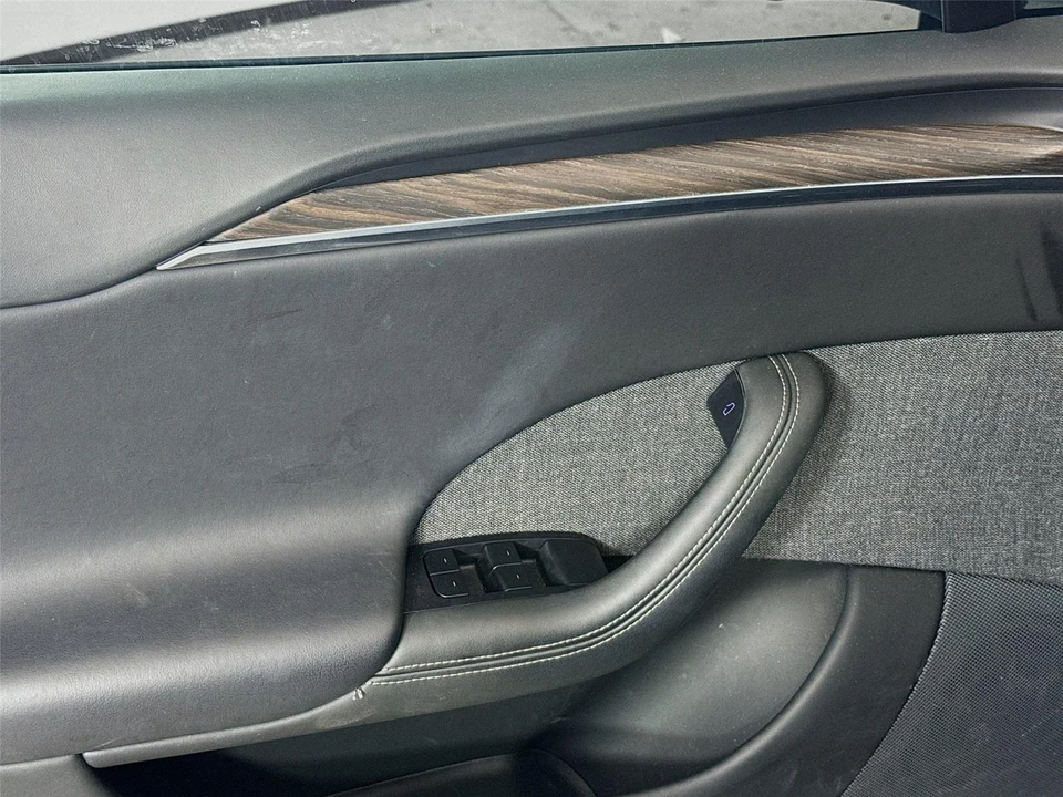 2021 Tesla Model S Plaid - Image 11 of 14